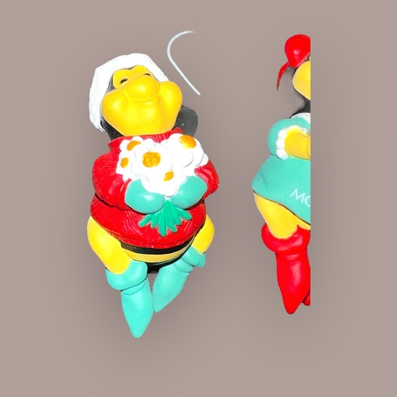 1993 Hallmark Mom & Dad To Bee Christmas Ornaments - Picture 6 of 12